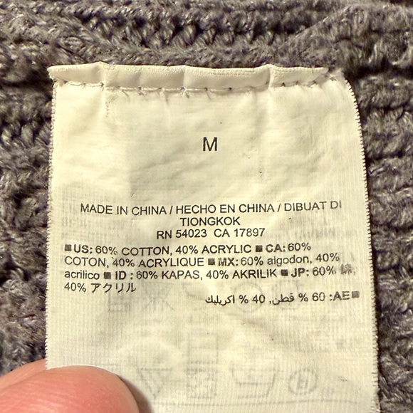 ⭐️ Old Navy Grey Cotton Blend Knit Sweater – PTP 21 - Picture 3 of 4